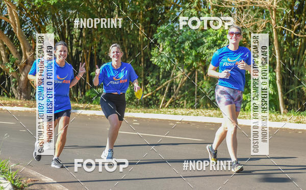 Buy your photos of the eventFLOW RUN on Fotop