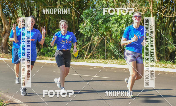 Buy your photos of the eventFLOW RUN on Fotop