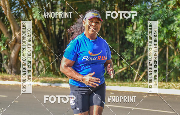 Buy your photos of the eventFLOW RUN on Fotop
