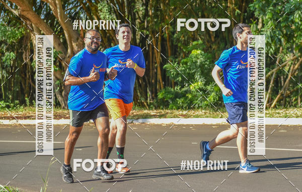 Buy your photos of the eventFLOW RUN on Fotop