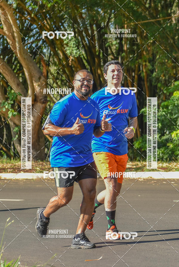 Buy your photos of the eventFLOW RUN on Fotop