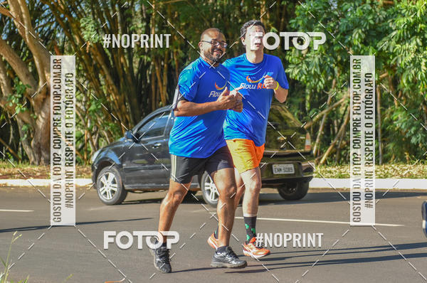 Buy your photos of the eventFLOW RUN on Fotop