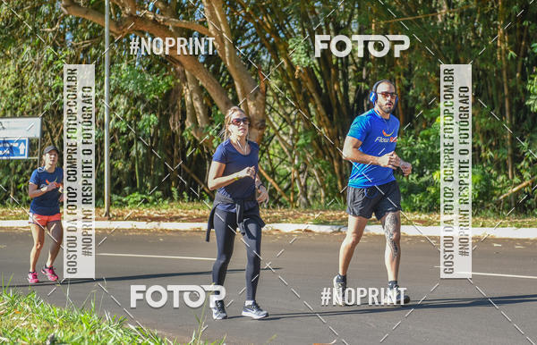 Buy your photos of the eventFLOW RUN on Fotop