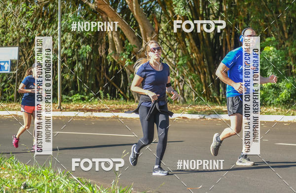 Buy your photos of the eventFLOW RUN on Fotop