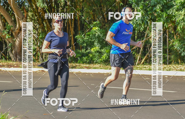 Buy your photos of the eventFLOW RUN on Fotop