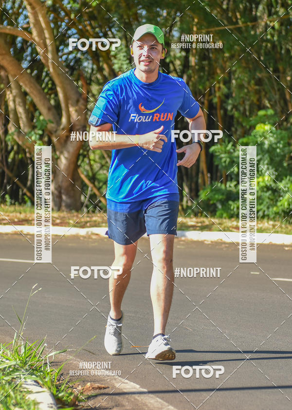 Buy your photos of the eventFLOW RUN on Fotop