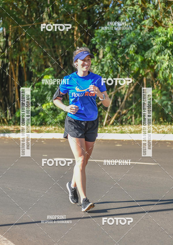 Buy your photos of the eventFLOW RUN on Fotop