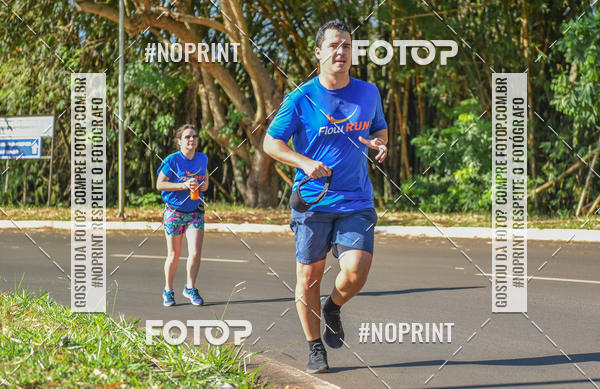 Buy your photos of the eventFLOW RUN on Fotop