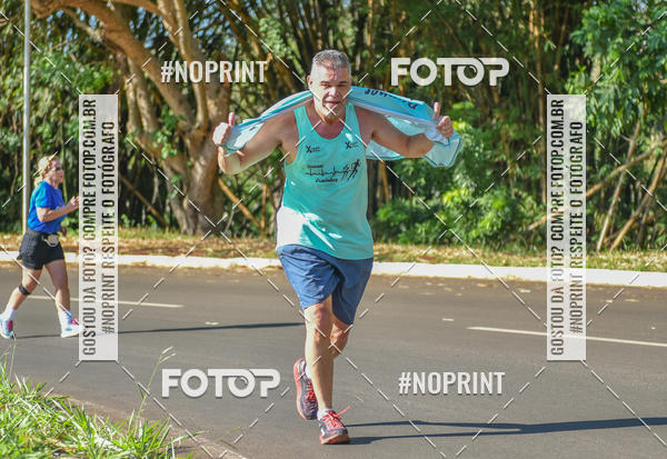 Buy your photos of the eventFLOW RUN on Fotop