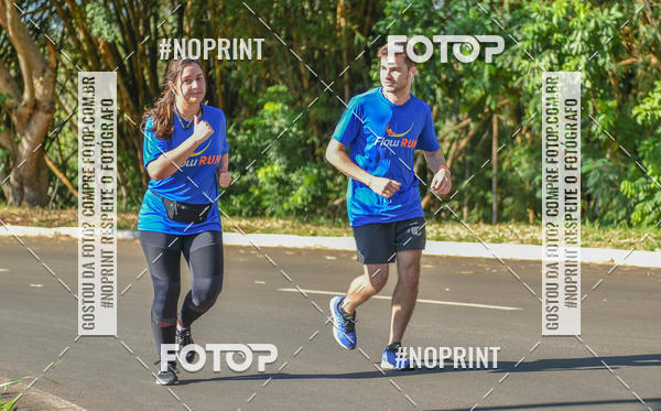 Buy your photos of the eventFLOW RUN on Fotop