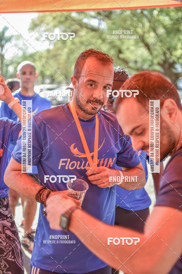 Buy your photos of the eventFLOW RUN on Fotop
