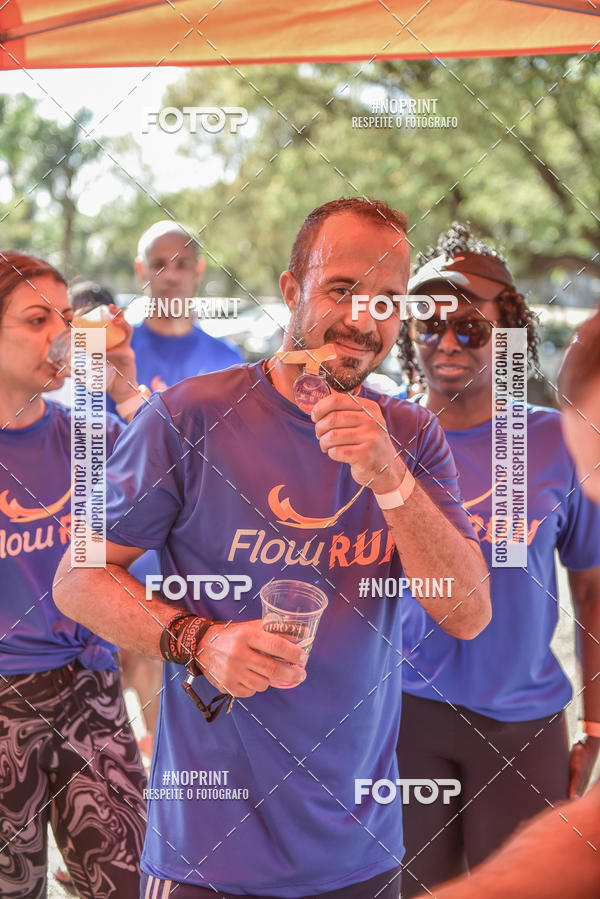 Buy your photos of the eventFLOW RUN on Fotop