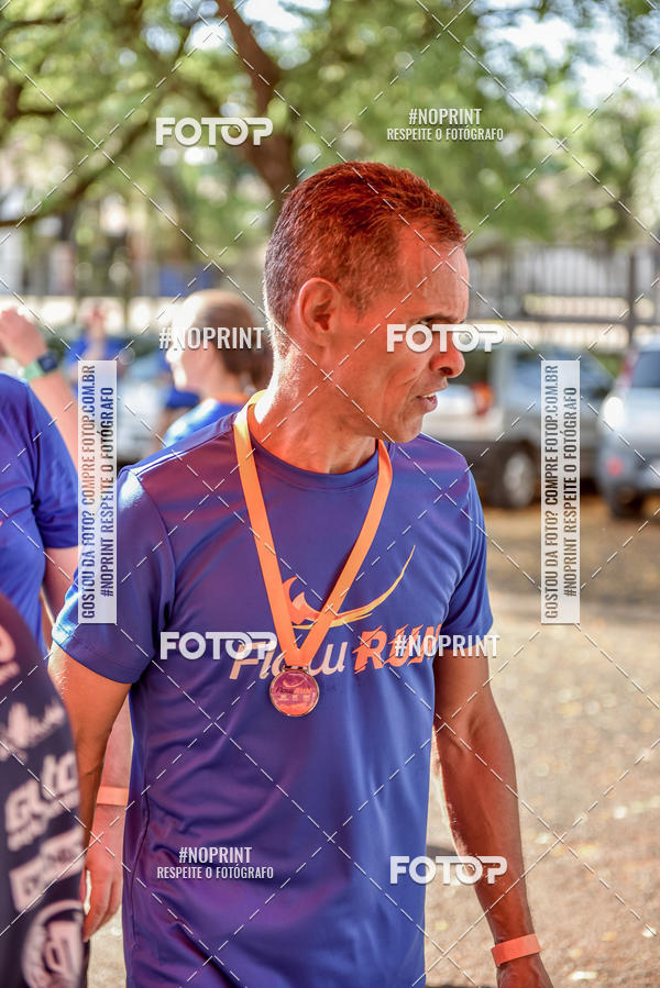 Buy your photos of the eventFLOW RUN on Fotop