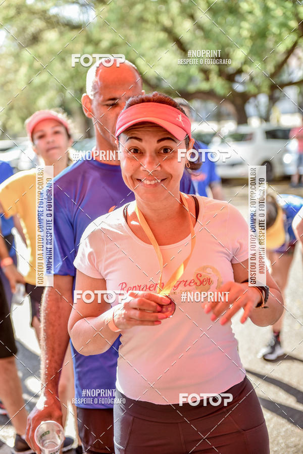 Buy your photos of the eventFLOW RUN on Fotop
