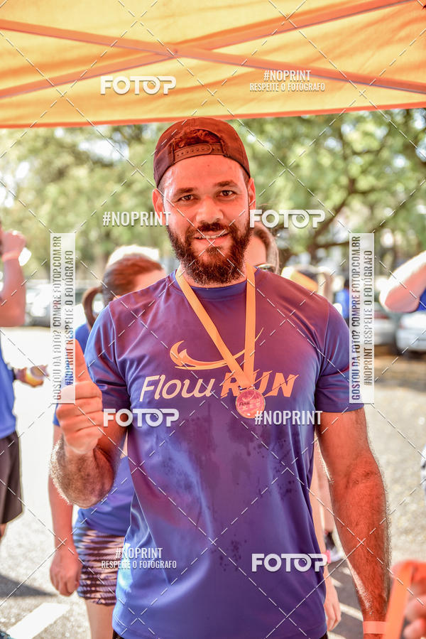 Buy your photos of the eventFLOW RUN on Fotop