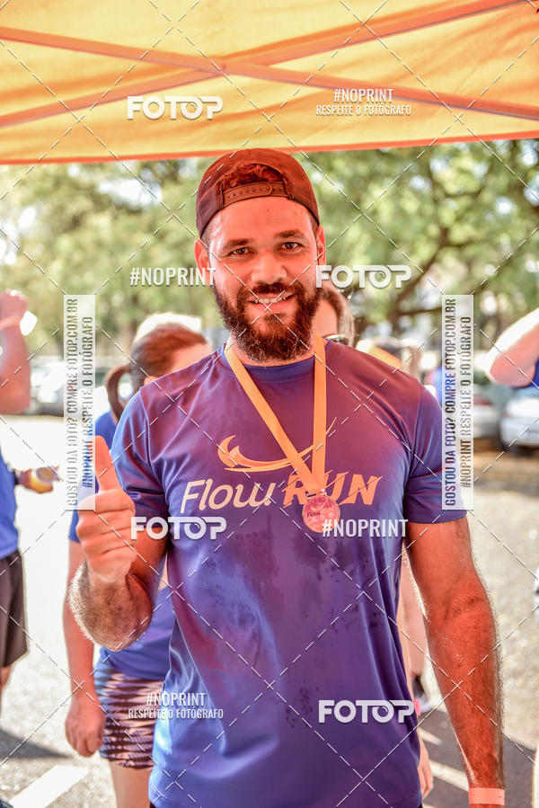 Buy your photos of the eventFLOW RUN on Fotop