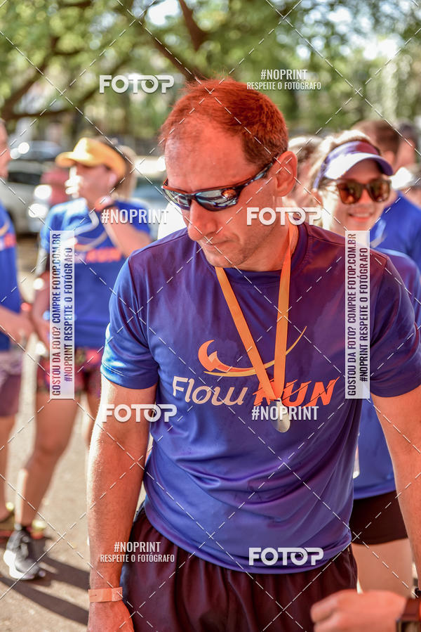 Buy your photos of the eventFLOW RUN on Fotop