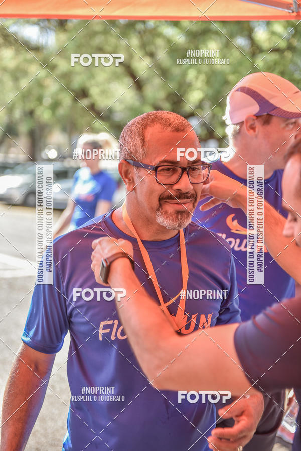 Buy your photos of the eventFLOW RUN on Fotop