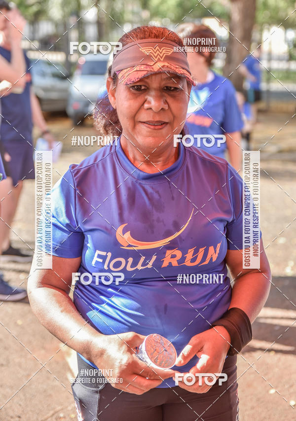 Buy your photos of the eventFLOW RUN on Fotop