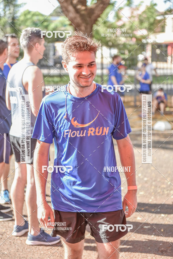 Buy your photos of the eventFLOW RUN on Fotop