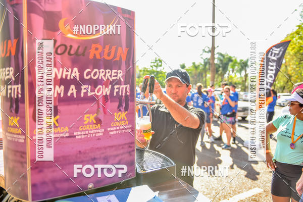 Buy your photos of the eventFLOW RUN on Fotop