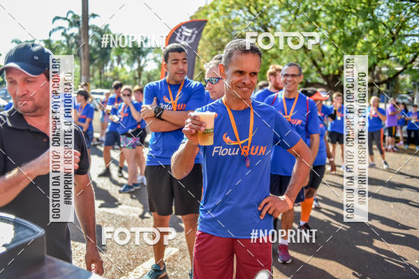 Buy your photos of the eventFLOW RUN on Fotop