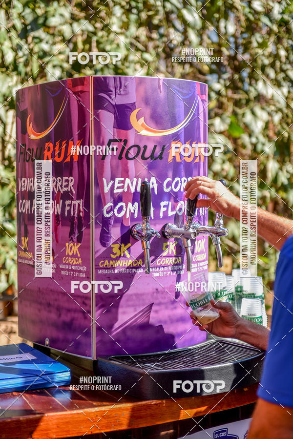 Buy your photos of the eventFLOW RUN on Fotop