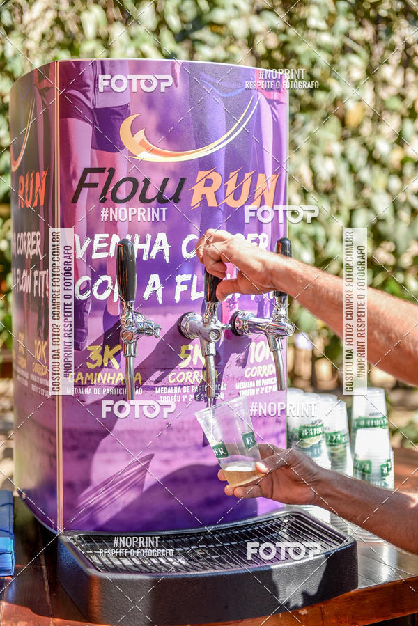 Buy your photos of the eventFLOW RUN on Fotop