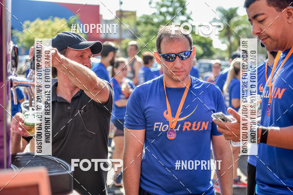 Buy your photos of the eventFLOW RUN on Fotop