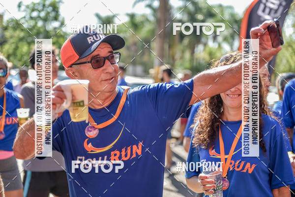 Buy your photos of the eventFLOW RUN on Fotop