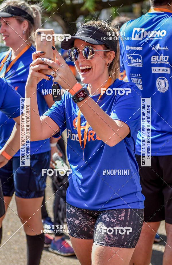 Buy your photos of the eventFLOW RUN on Fotop