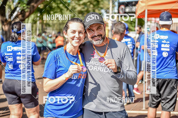 Buy your photos of the eventFLOW RUN on Fotop