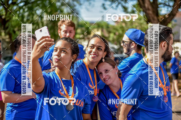 Buy your photos of the eventFLOW RUN on Fotop