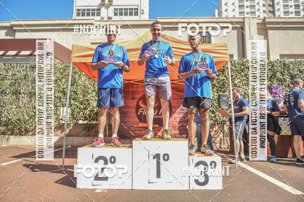 Buy your photos of the eventFLOW RUN on Fotop