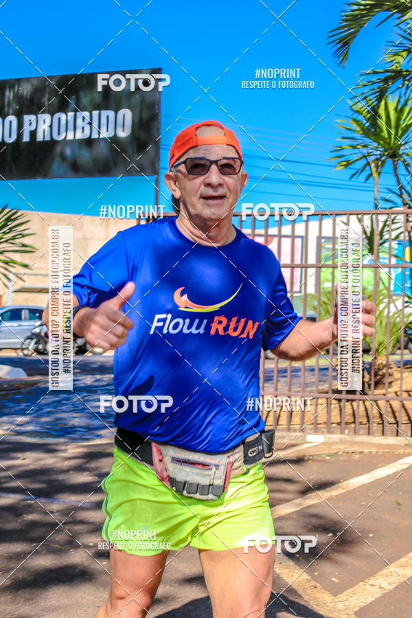 Buy your photos of the eventFLOW RUN on Fotop