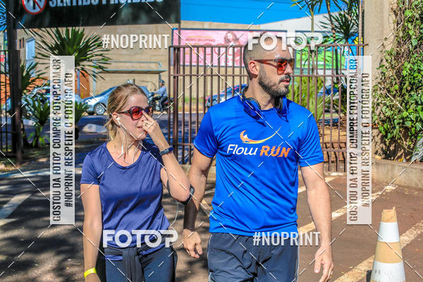 Buy your photos of the eventFLOW RUN on Fotop