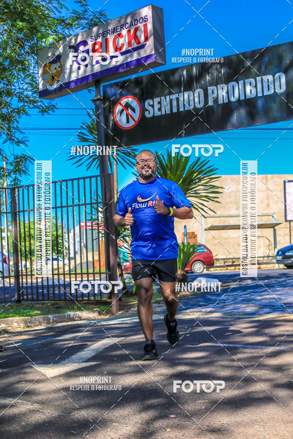 Buy your photos of the eventFLOW RUN on Fotop