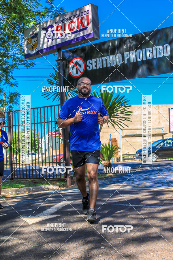 Buy your photos of the eventFLOW RUN on Fotop