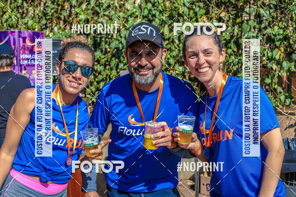 Buy your photos of the eventFLOW RUN on Fotop