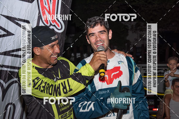 Buy your photos of the eventNight Track 2019 on Fotop