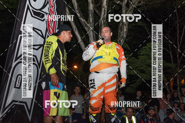 Buy your photos of the eventNight Track 2019 on Fotop