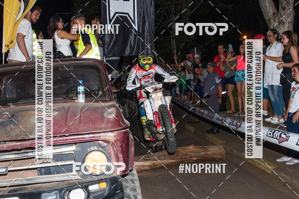 Buy your photos of the eventNight Track 2019 on Fotop
