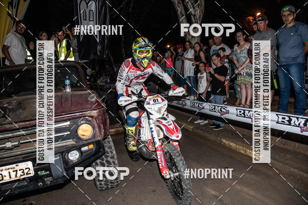 Buy your photos of the eventNight Track 2019 on Fotop