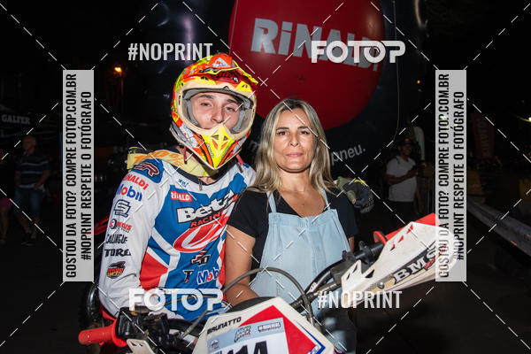 Buy your photos of the eventNight Track 2019 on Fotop