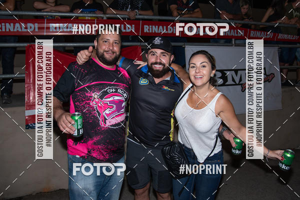 Buy your photos of the eventNight Track 2019 on Fotop