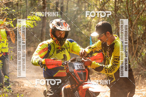 Buy your photos of the eventNight Track 2019 on Fotop