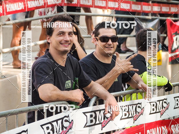 Buy your photos of the eventNight Track 2019 on Fotop