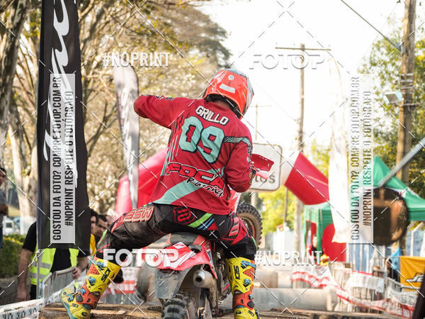 Buy your photos of the eventNight Track 2019 on Fotop