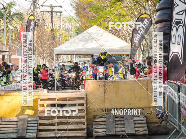 Buy your photos of the eventNight Track 2019 on Fotop