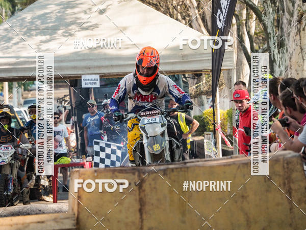 Buy your photos of the eventNight Track 2019 on Fotop